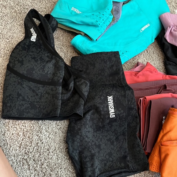 Gymshark Leggings and sport bras - Picture 9 of 9